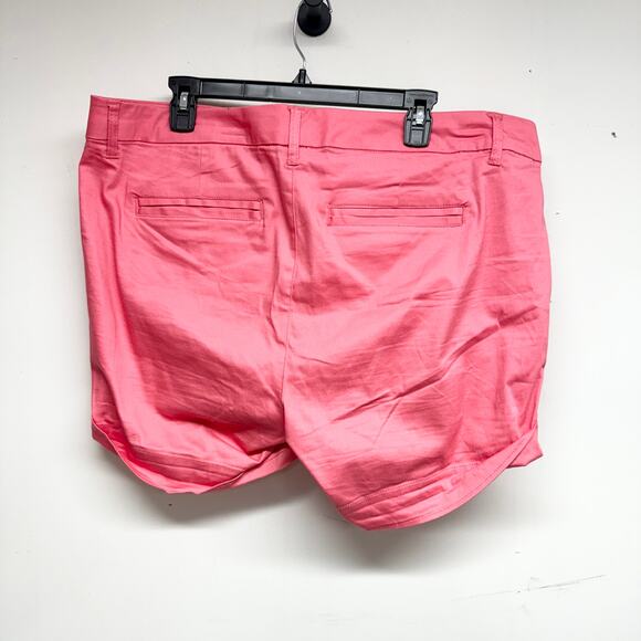 Torrid Women Low Waisted Button Closure Chino Shorts in pink Size 18 - Picture 3 of 3
